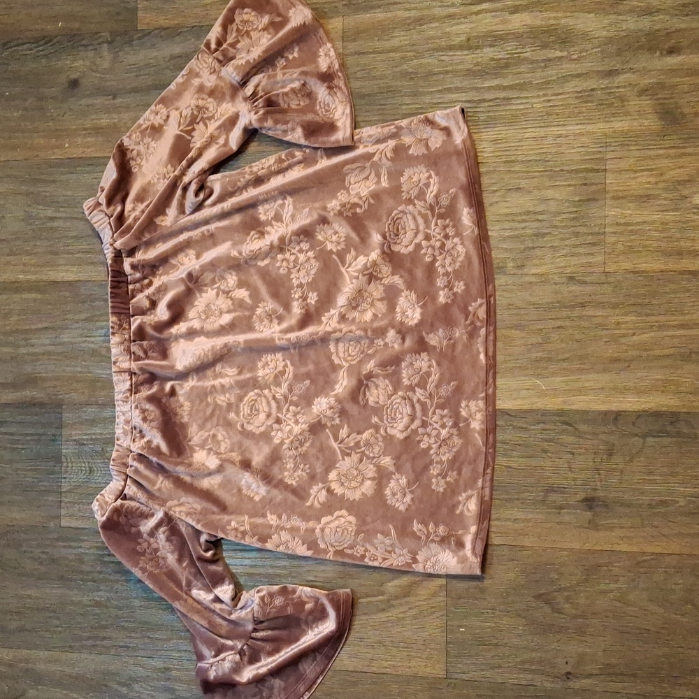 Current Project Pink Floral Embossed Velvet Off The Shoulder Blouse.